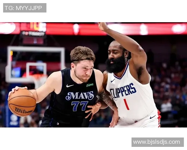 快船主场大胜独行侠，追平西部第二