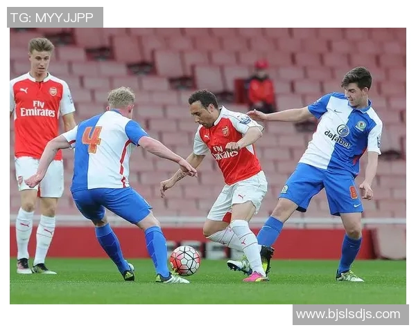 沃尔夫斯堡豪取胜利，卡尔斯鲁厄难以抵挡压力